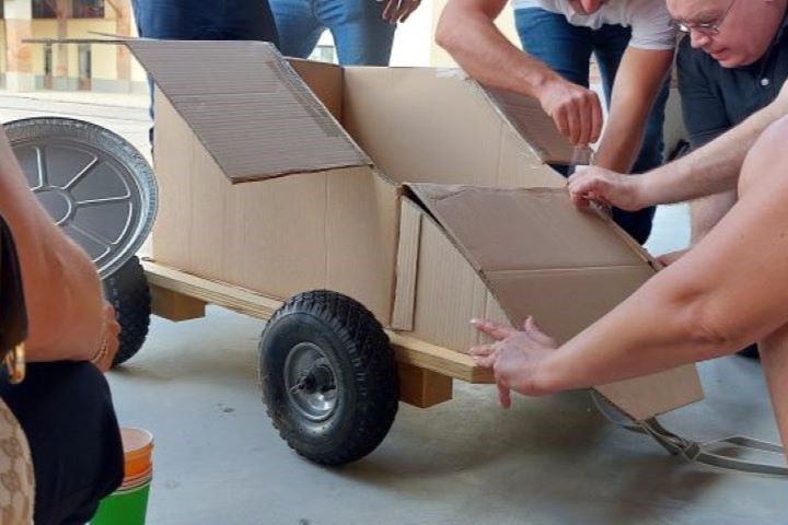 “Car Building”: una sfida di team building creativa!