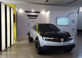 Ci siamo occupati dell'organizzazione della presentazione del prototipo elettrico Opel GTX per il cliente Opel.