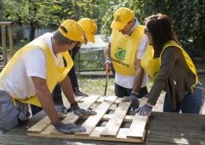 Abbiamo organizzato un Social Team Building per Heineken Italia per la riqualificazione di Parco Trotter con Legambiente.