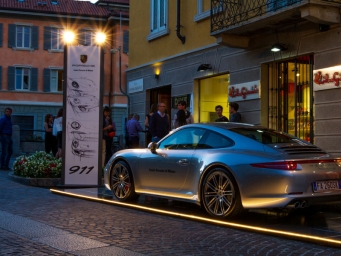 Smart Eventi ha creato un'area espositiva a Monza per un'attività promozionale firmata Porsche