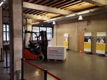 Abbiamo organizzato l'evento per promuovere un carrello elevatore innovativo e sicuro per il cliente Toyota presso le Officine del Volo.