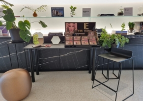 IE TRENDS sceglie Milano per il lancio dei suoi nuovi prodotti. Grazie a Smart Eventi il brand ha organizzato un press day dando la possibilità di provarli direttamente sulla pelle